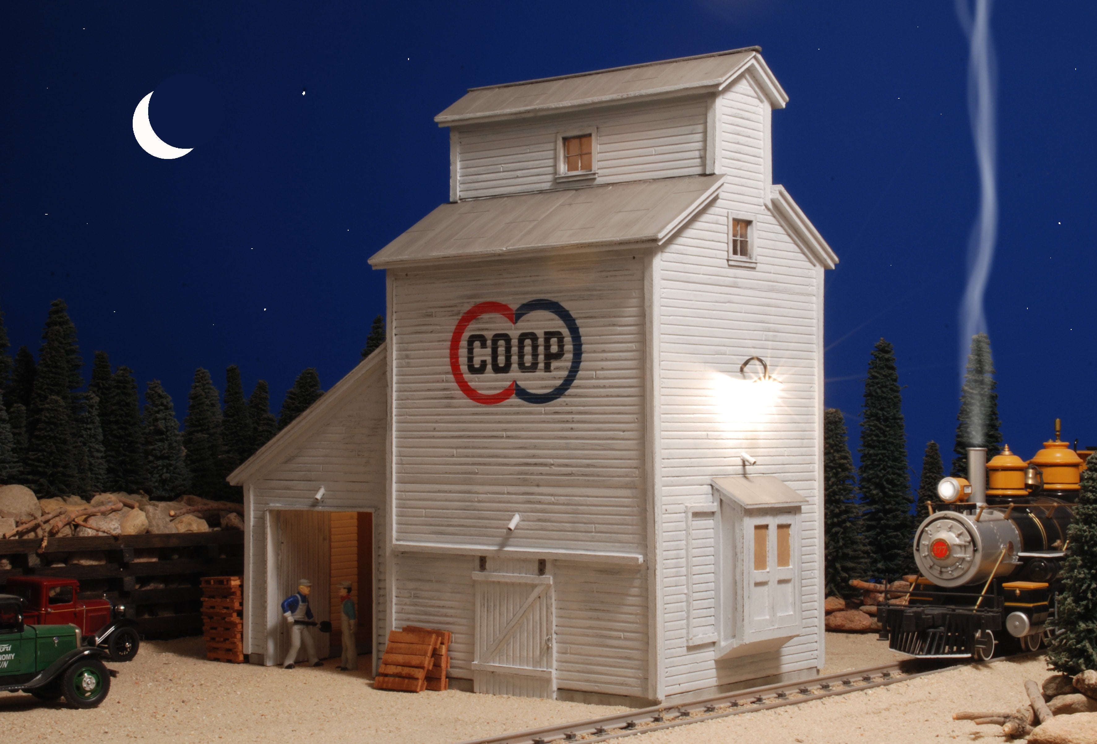 G Scale Scratch Built Brown Barn – Garage Farm Flat – 1/24 1/32 – PTF Designs